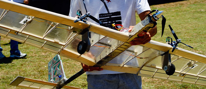 Avião da EAST 2014.